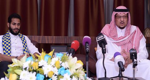 صورة .. «فريدي» النصر  يجري جراحة ناجحة لاستئصال الغدة النكافية 